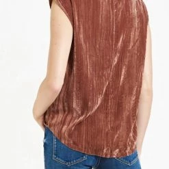 Dear John Denim women Yanis Praline Velvet Top in Praline 6 Dear John Denim women Yanis Praline Velvet Top in Praline -Dear John Denim Sales Shop 01c4e28cf5ad4fe58cb195ce617b27cb 72473288 6ef8 4e8c 97d9 e597608d13ec 1080x