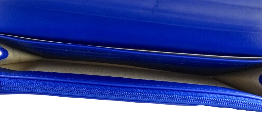 Longchamp women Longcham LM Cuir Deluxe Jockey Embossed Leather Fla Enveloe Wallet 6 Longchamp women Longcham LM Cuir Deluxe Jockey Embossed Leather Fla Enveloe Wallet - Image 4